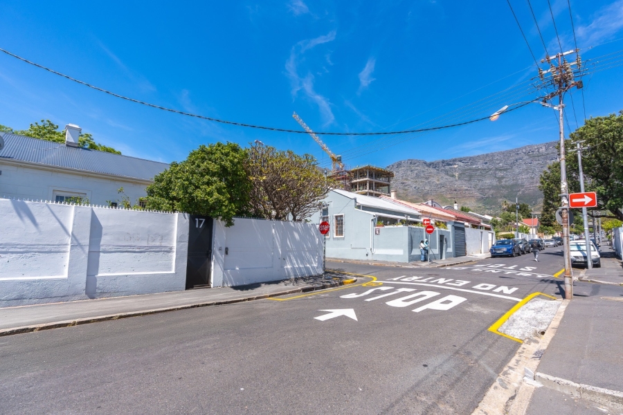 3 Bedroom Property for Sale in Gardens Western Cape